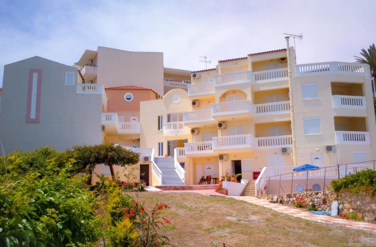 Kalimera Hotel Agia Marina Buitenkant foto